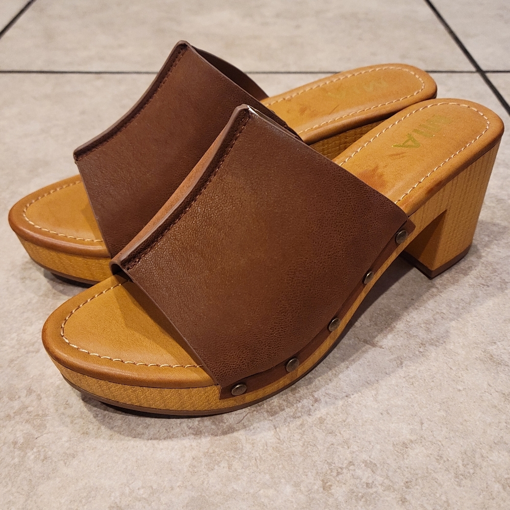 MIA Brown Faux Leather Sandal Clogs Size 7